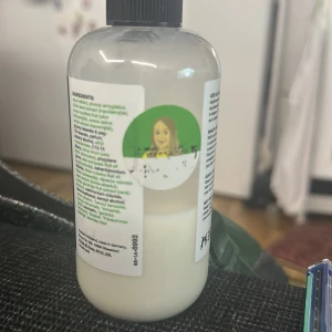 Lush Super Milk Primer 250ml - Säljer för 100kr !! Super Milkk Balsam spray, 250 Gram. Den största storleken. 