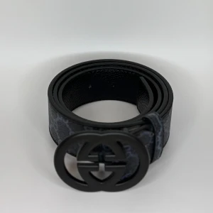 G bälte mörkblå - Helt ny, finns fler modeller, färger och märken i vår profil! Frakt: 1-3 arbetsdagar