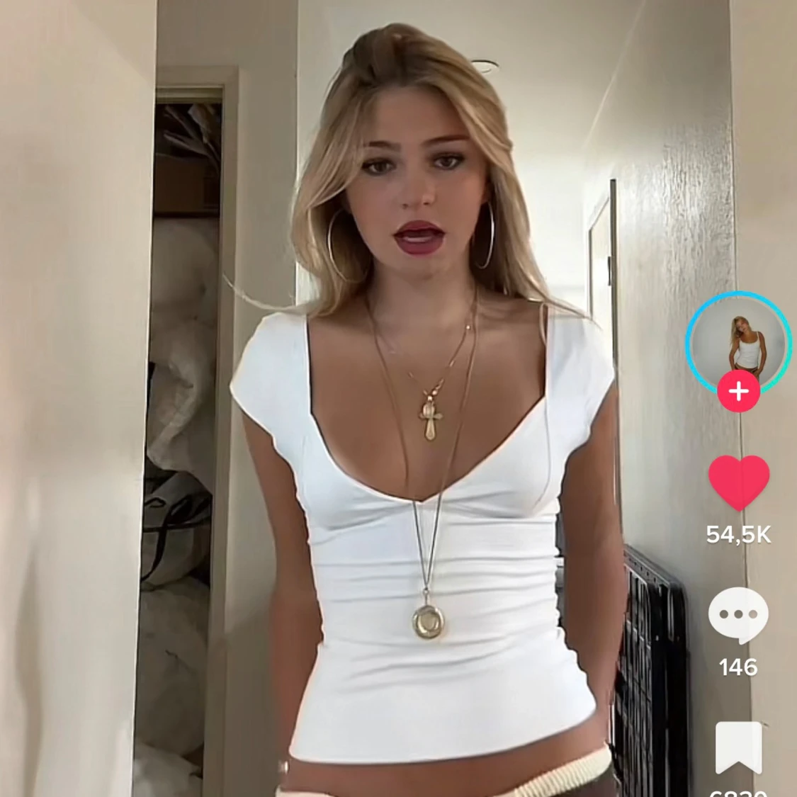 Vit v-ringad topp med kort ärm - 1