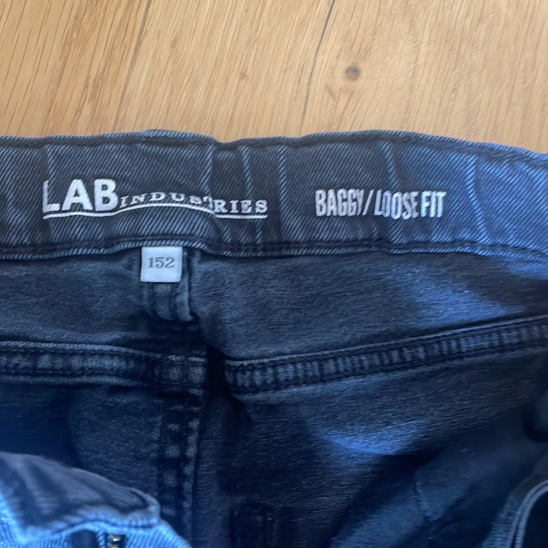 Svarta baggy jeans från LAB Industries - 2