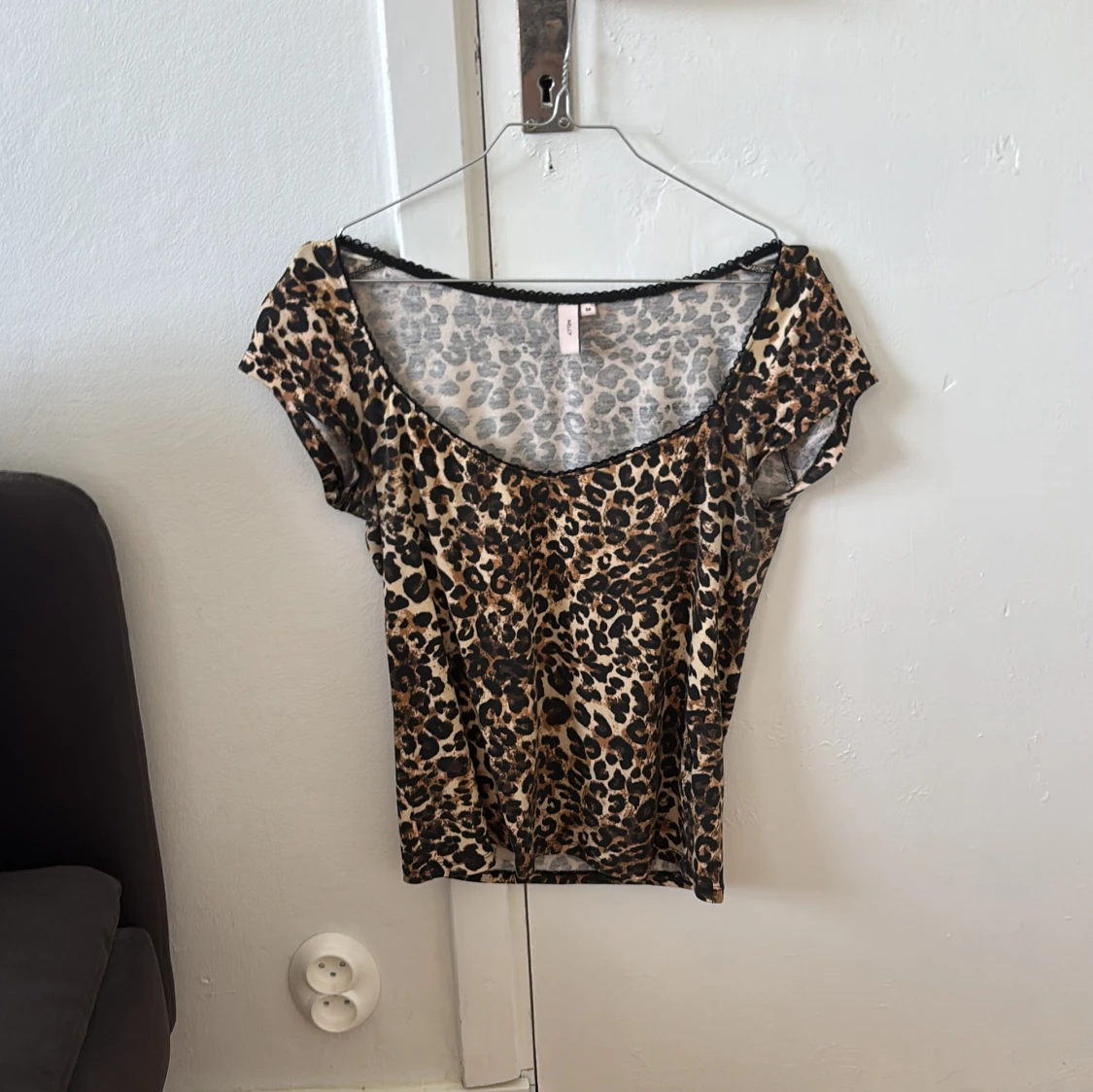 Leopardmönstrad topp från Nelly