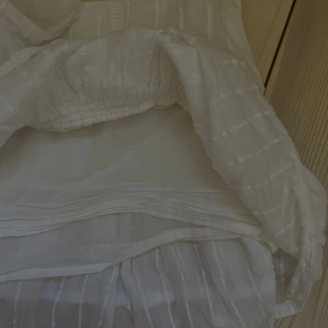 Vit volangkjol från Pull&Bear - 1