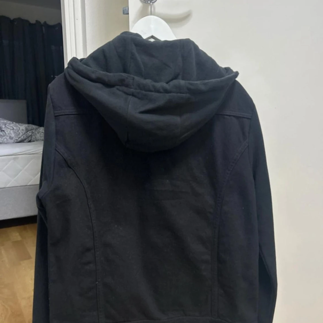 Svart jeansjacka med hoodie Jack & Jones - 2