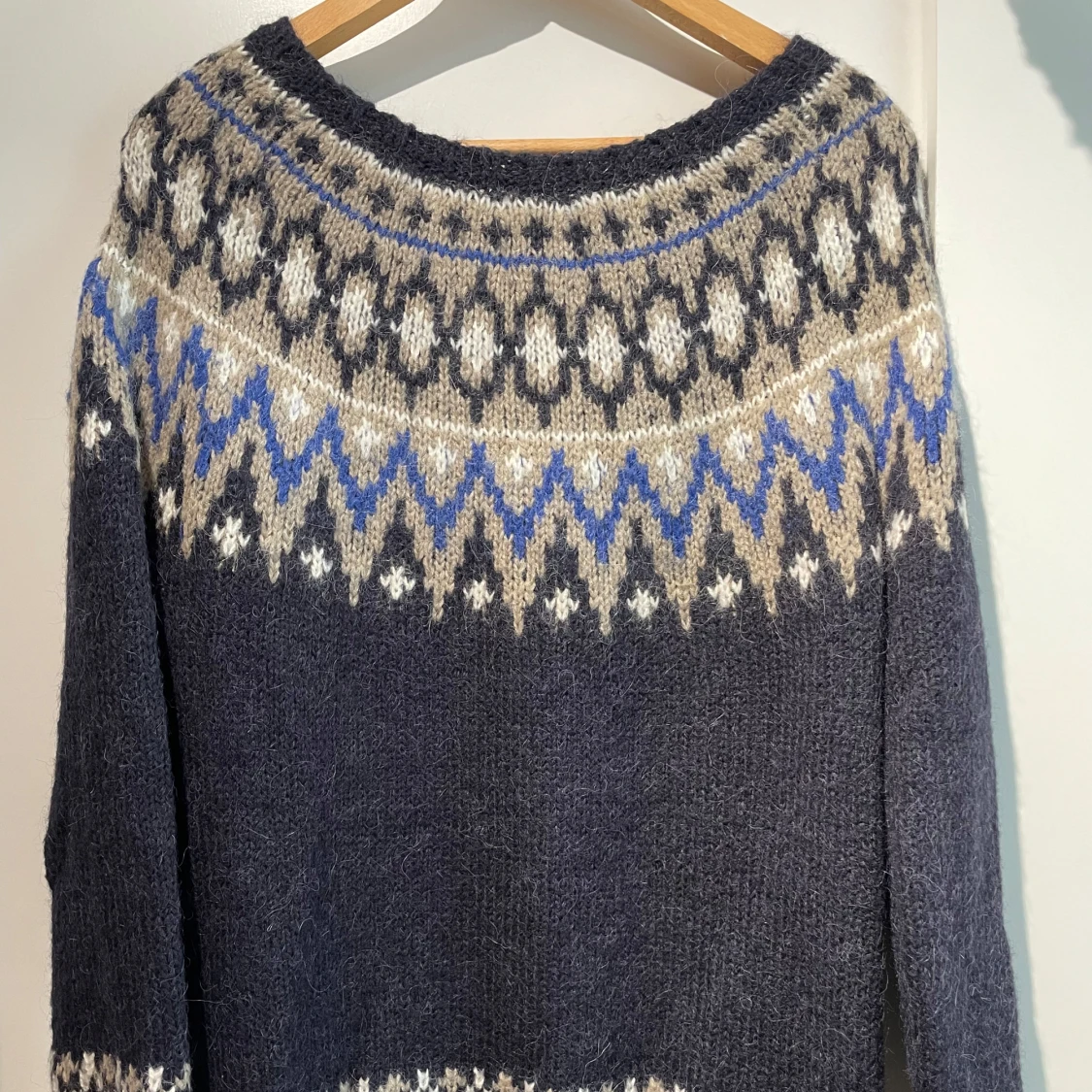 Mönstrad stickad tröja från L.O.G.G.