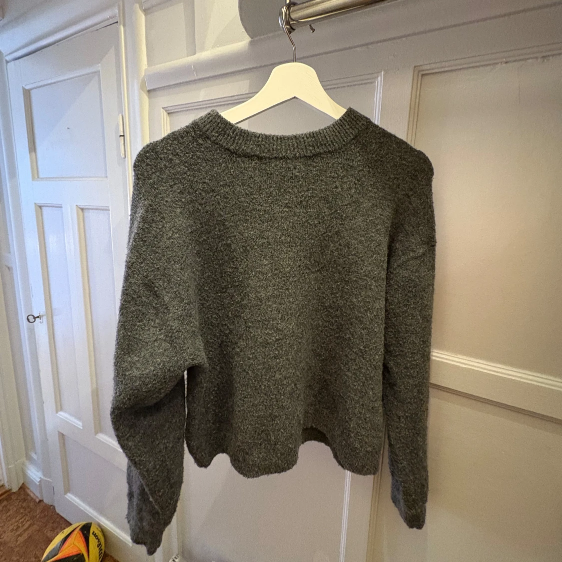 Grå stickad tröja från H&M