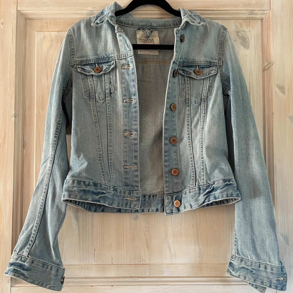 Ljusblå jeansjacka från H&M - 1