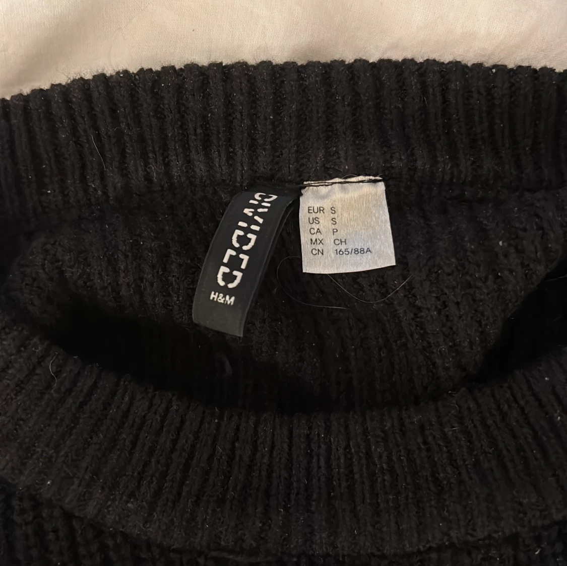 Svart stickad tröja från H&M Divided - 3