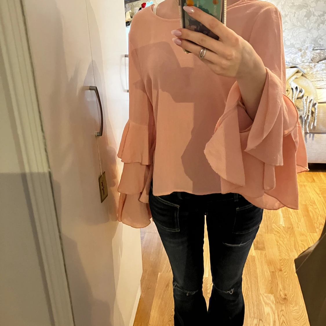 Rosa blus med volangärmar  - 1