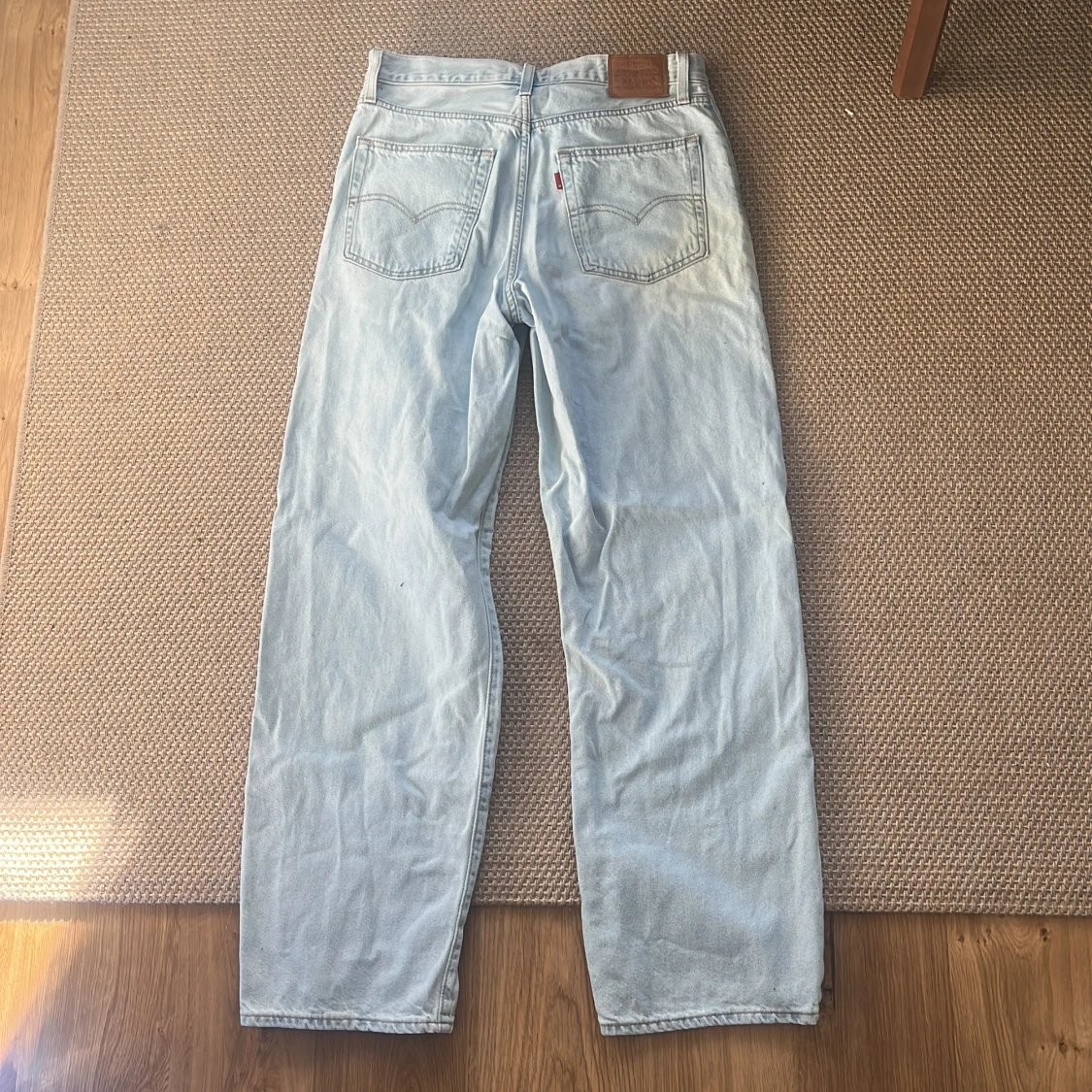 Ljusblå Levis jeans - 1