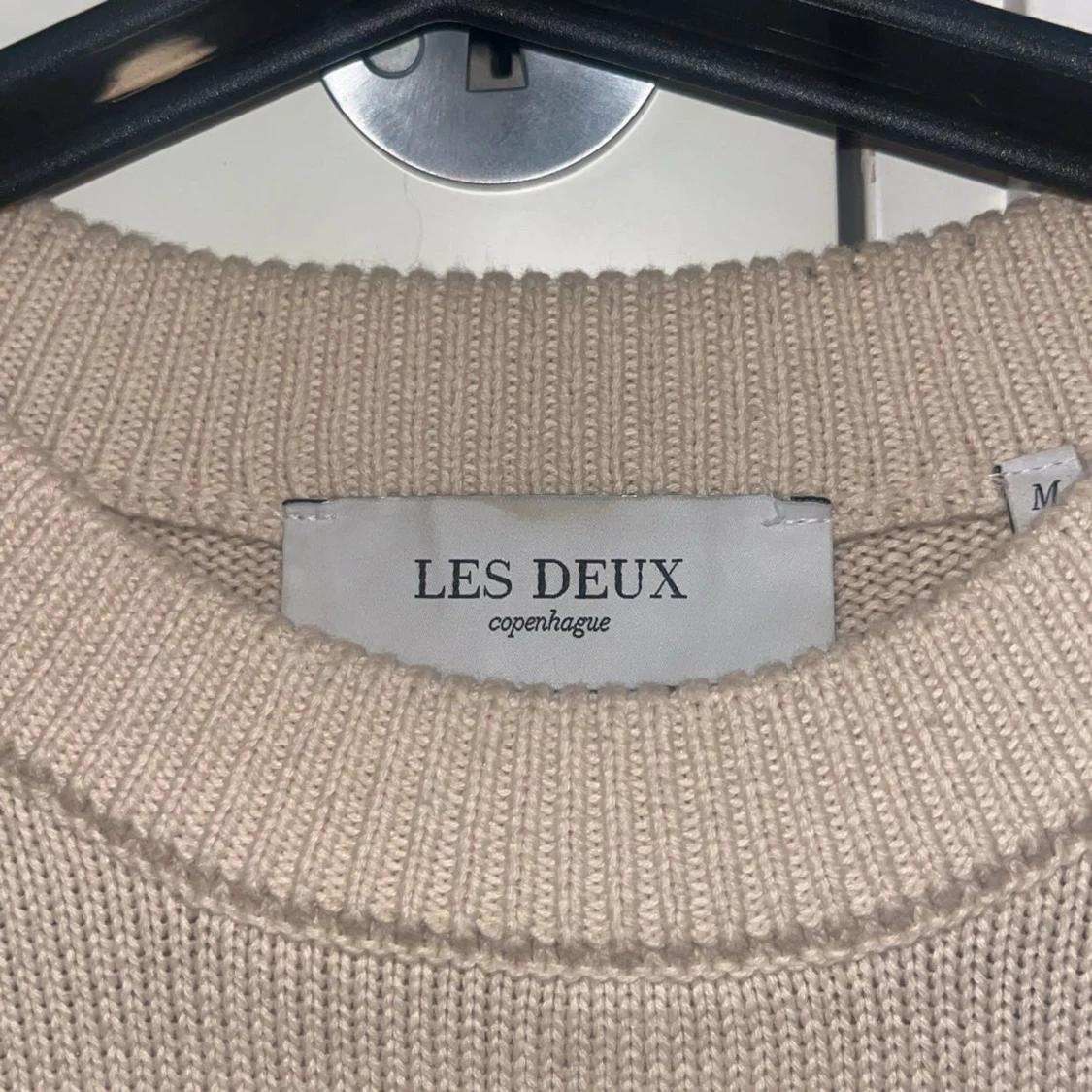 Beige stickad tröja från Les Deux - 1