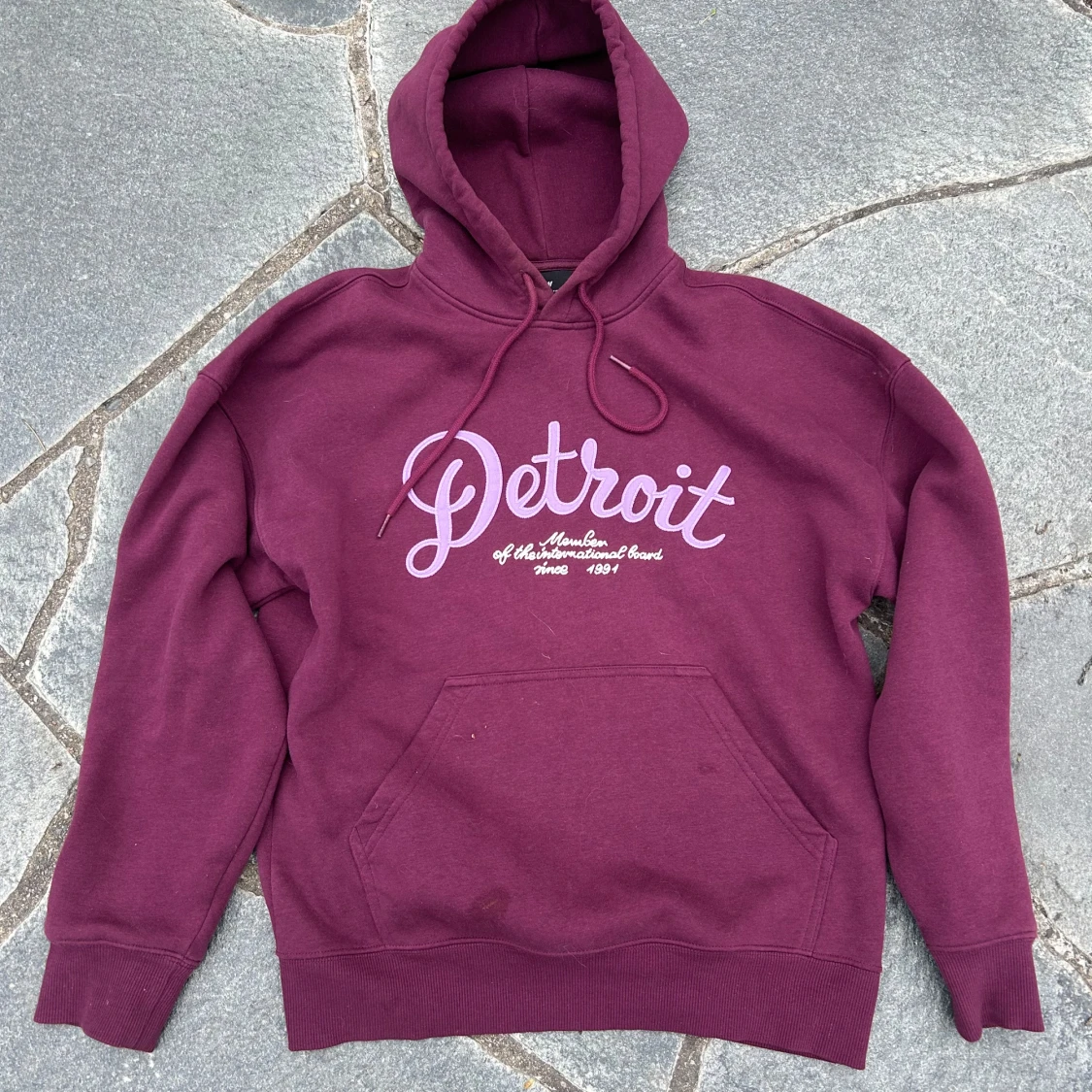 Hoodie med tryck från H&M