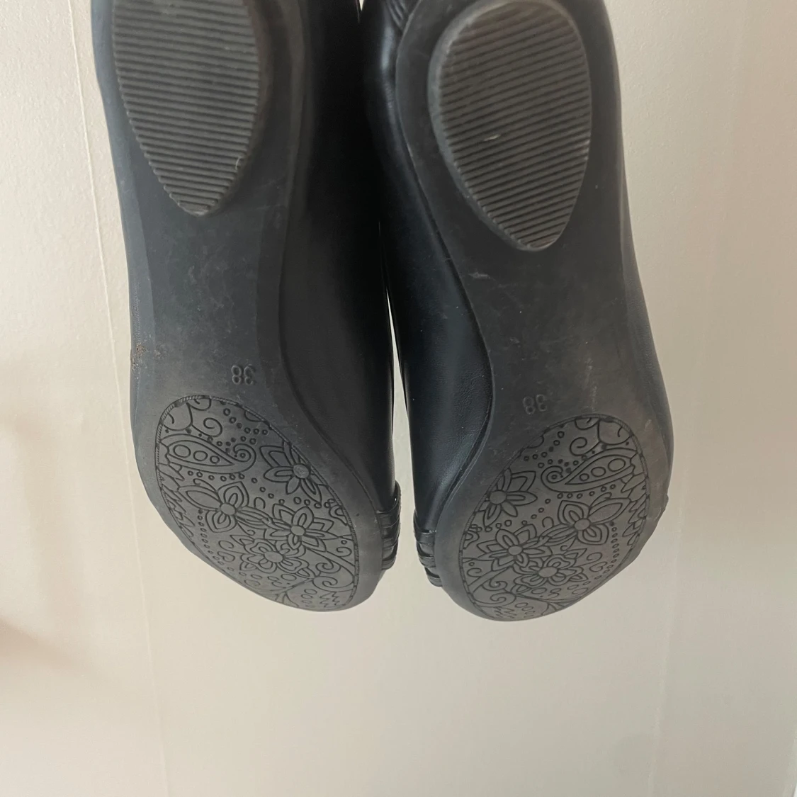 Svarta ballerinaskor från Graceland - 2