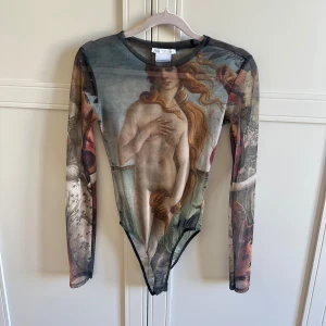 Mesh body med konstmotiv från Zara - 🫶🏻