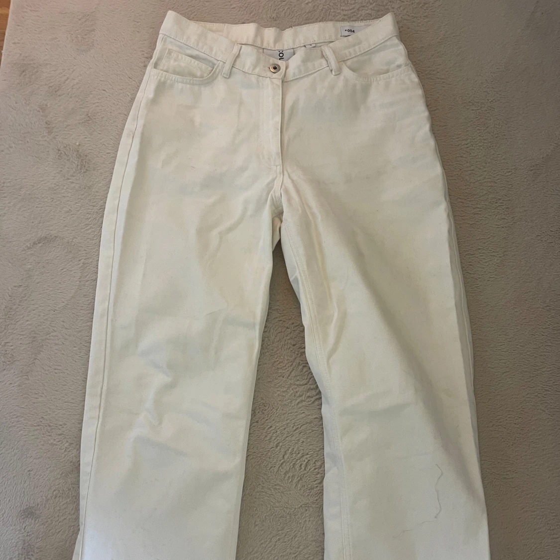 Vita raka jeans från Collusion