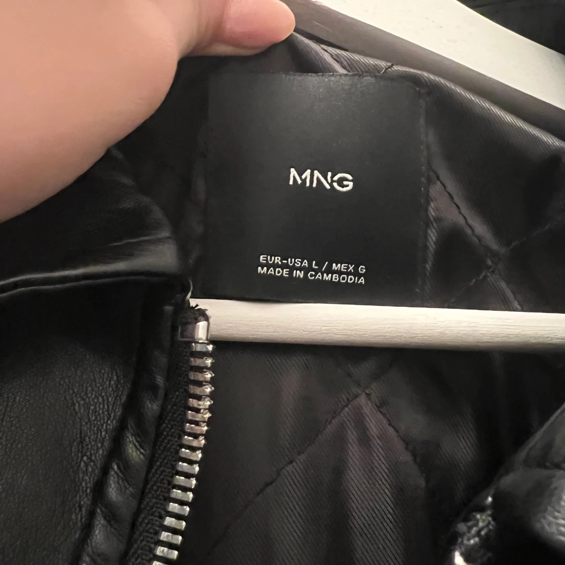 Svart skinnjacka, storlek L - 2
