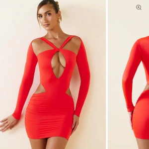 Röd cut out miniklänning - Oh Polly  - Säljer en röd, tight miniklänning med långa ärmar och  Klänningen är gjord i ett stretchigt material som sitter snyggt på kroppen. Från Oh Polly 