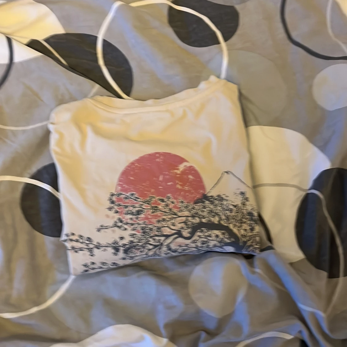 Beige t-shirt med japanskt tryck - 4