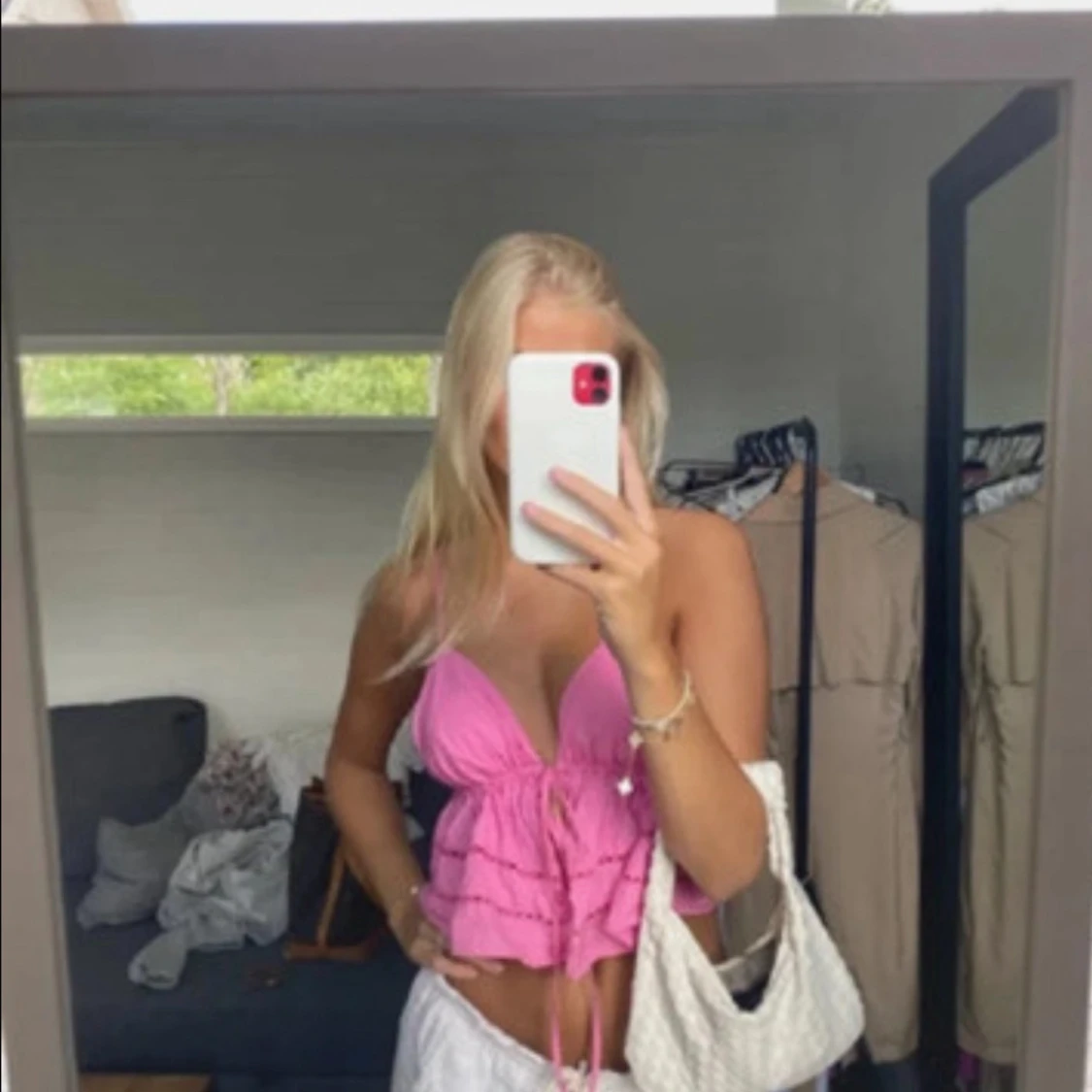 Rosa volangtopp med knyt