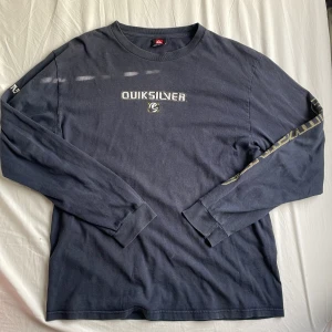 Quiksilver tröja - Mörkblå tröja från Quiksilver💕