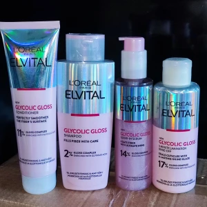 L'Oréal Elvital Glycolic Gloss set - L'Oréal Glycolic Gloss. Shampo 200ml, Balsam 150ml, Serum 150ml Inpackning 200ml.   Nytt i obruten förpackning, pris för 4 produkter.