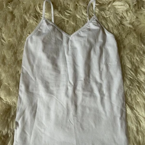 Vitt basic linne - Linne ifrån vero moda!!💓