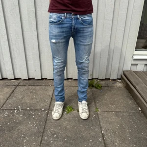 Dondup George jeans - Dondup George jeans - Modell: George - storlek: W31 - skick 9/10 - Nypris runt 2200kr