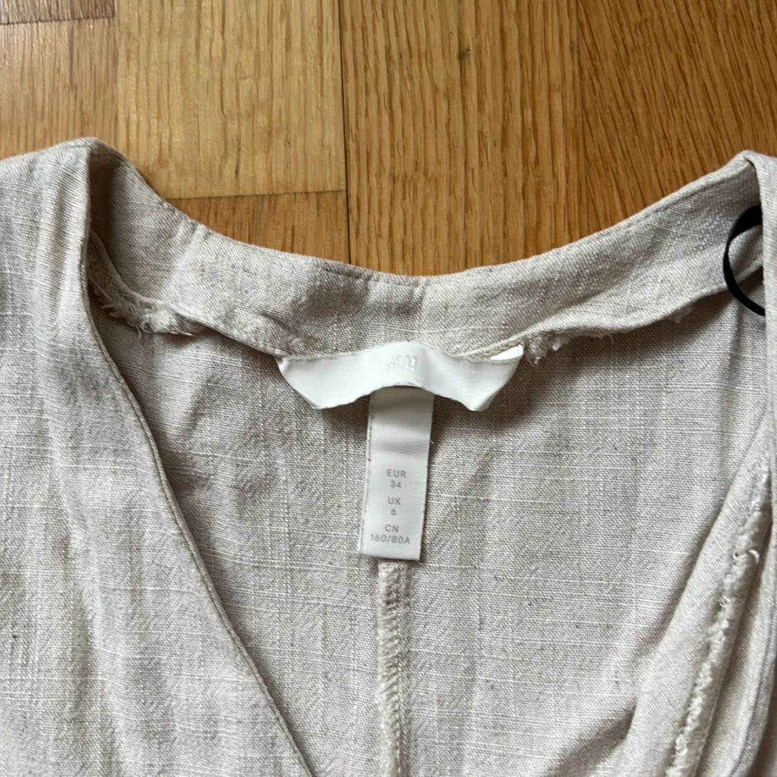 Beige linnen jumpsuit från H&M - 2