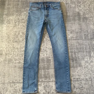 Nudie jeans  - Snygga Lean Dean nudie jeans som är storlek 30/36 men sitter som 34. De har en normal passform och är perfekta för en avslappnad stil. I princip nyskick. Pris kan diskuteras 