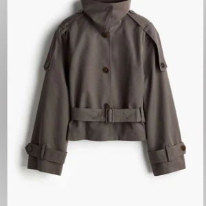 Jacka - Kort kappa i XS