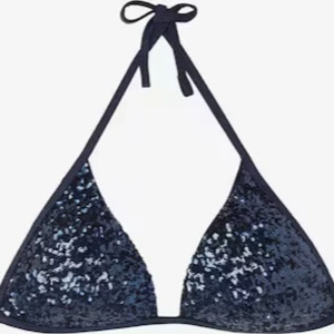Marinblå glittrig bikiniöverdel calzedonia - Intressekoll på denna superpopulära bikiniöverdelen från calzedonia!💕💕 Knappt använd