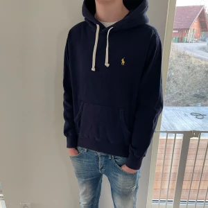 Polo Ralph lauren hoodie  - Polo Ralph lauren hoodie, skriv för fler bilder/frågor🙌🏼