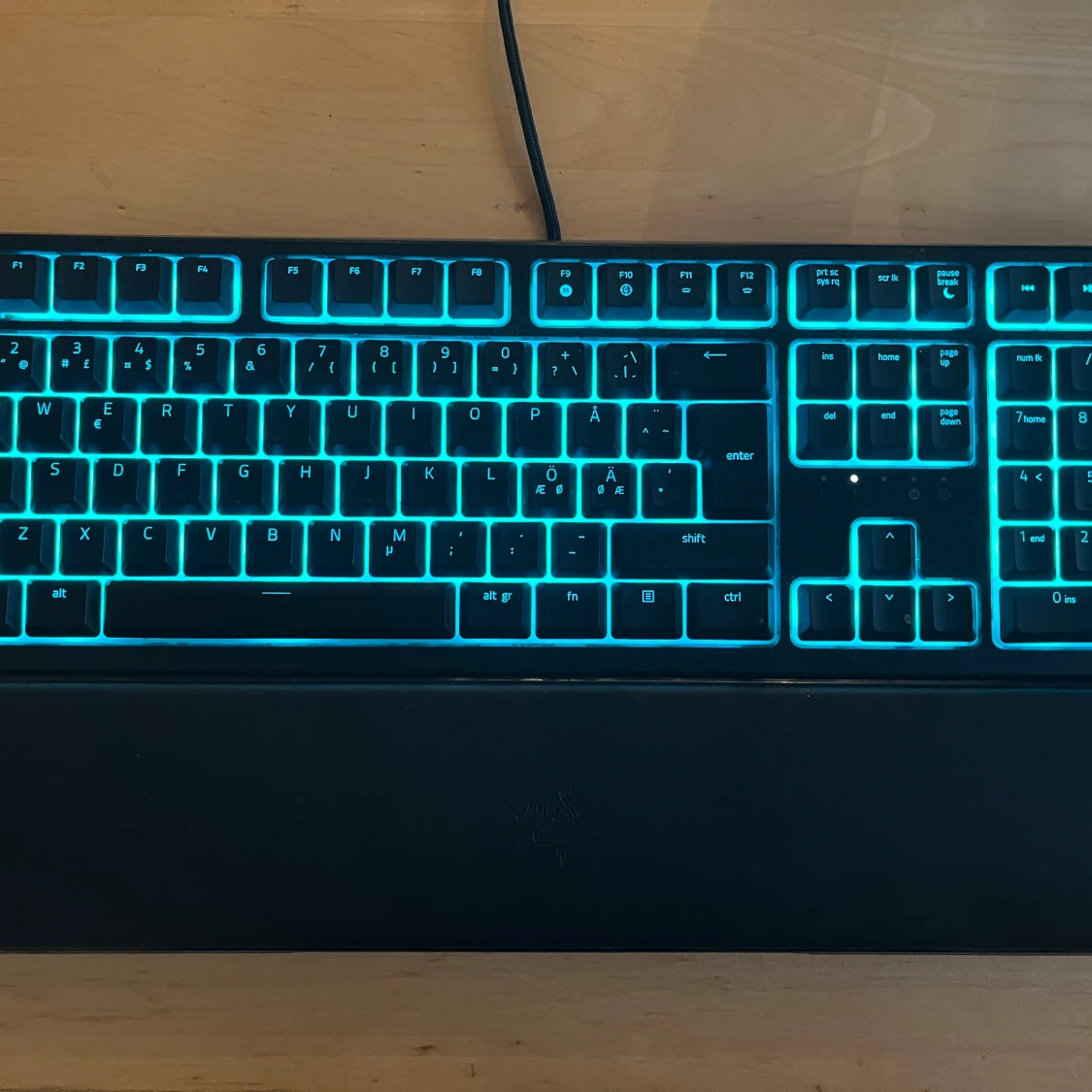 Tangentbord, hörlurar, mus och tillbehör  - 2