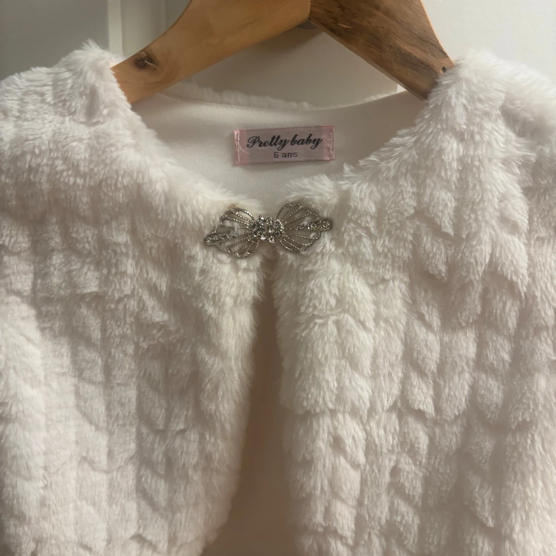 Vit pälsjacka från Pretty Baby - 1