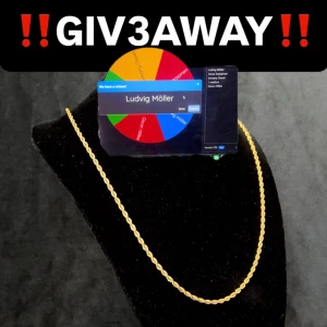‼️GIV3AWAY‼️Cordell Halsband Äkta 18K GP - GIV3AWAY AVSLUTAD! på ett exklusivt helt nytt cordell halsband med äkta 18K guldplätering på! För att delta: 1.Följ mig och dela min profil till 2 vänner - 2.Gilla detta inlägg+2 andra inlägg - 3.Skriv ”Klar” i ett meddelande för detta inlägg. Att alla steg har följts kommer att kontrolleras när vinnare utses. Giv3awayn avslutas den 14e juni. Kejdan är 55cm lång och 3mm bred, en blickfångare som är perfekt till sommaren! Lycka till!💯
