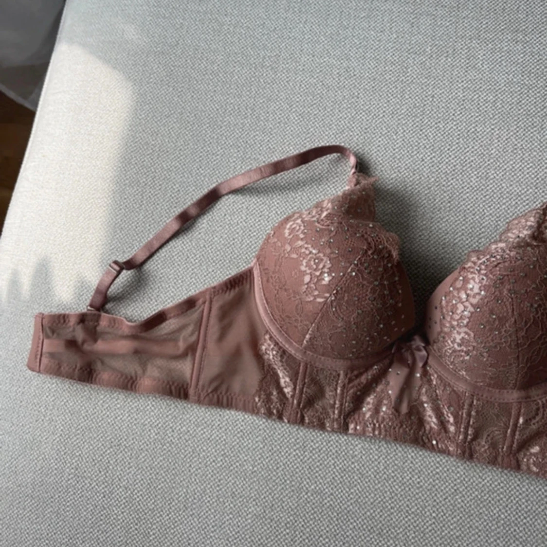 Rosa glittrig ny behå - 2