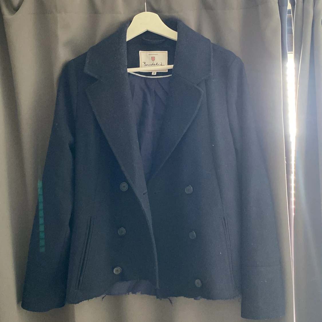 Mörkblå skepparkavaj från Bondelid