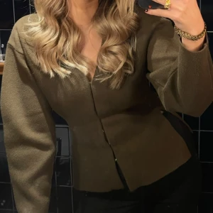 Grön blus - Blus från Zara.