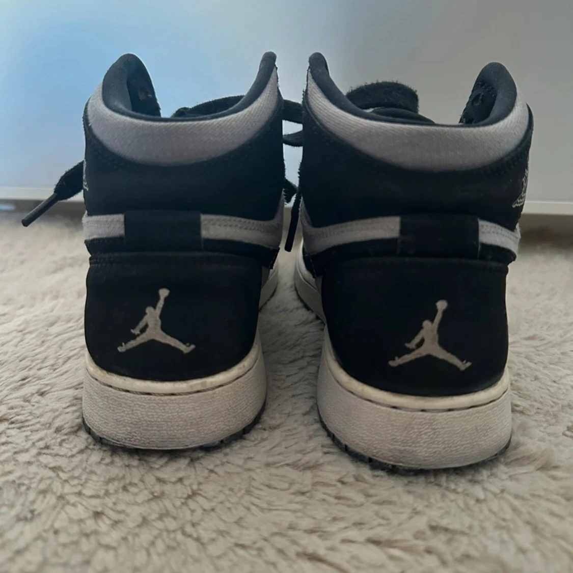 Nike Air Jordan 1 svart/grå sneakers - 1