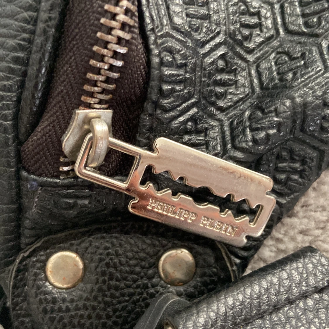 Svart magväska från Philipp Plein - 3