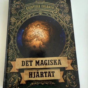 Det magiska hjärtat - En spännande berättelse om vänskap, magi och hopp. Roberta hittar en magisk jordglob som kan uppfylla önskningar – kanske kan den rädda hennes svårt sjuka vän Charlotte? Perfekt för dig som gillar äventyr och magiska mysterier! Ord pris 149kr, pris kan diskuteras.