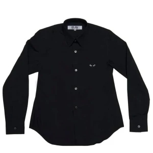 Comme des Garçons PLAY, Svart skjorta XS - Svart skjorta från Comme des Garçons Play i klassisk modell med lång ärm och knappar framtill. Nyskick med prislapp, 100% bomull. Pris kan diskuteras. 