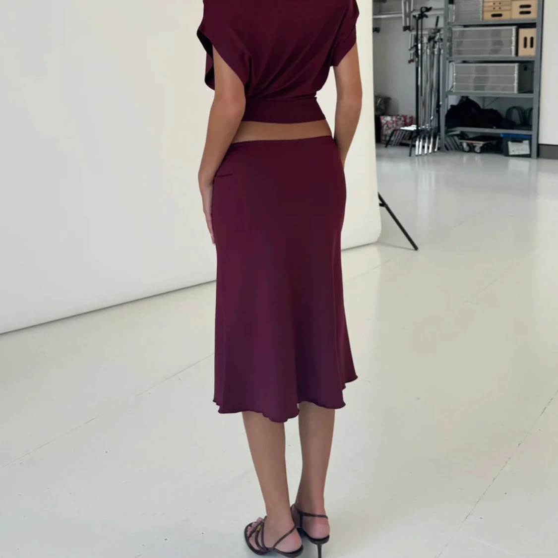 Burgundy lågmidjad kjol - 1