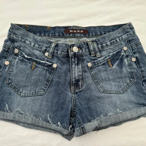 Lågmidjade jeans shorts  - Lågmidjade jeans short!! 🤍