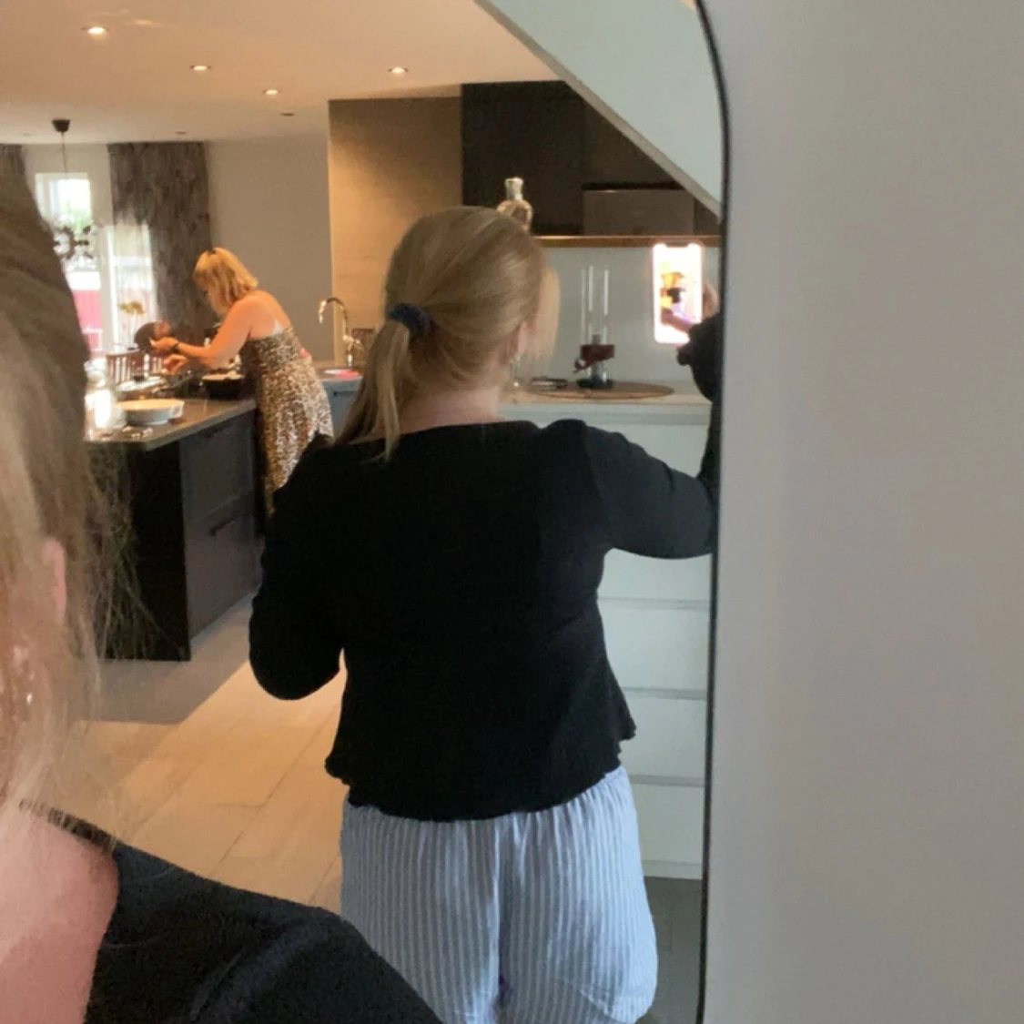 Svart croppad topp från Nelly - 1