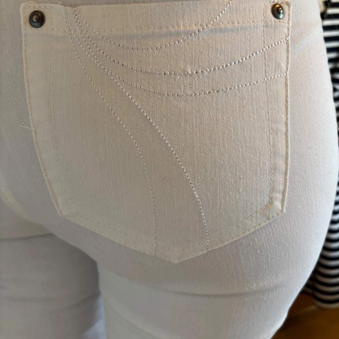 Vita bootcut jeans från Time, stl 42 - 2