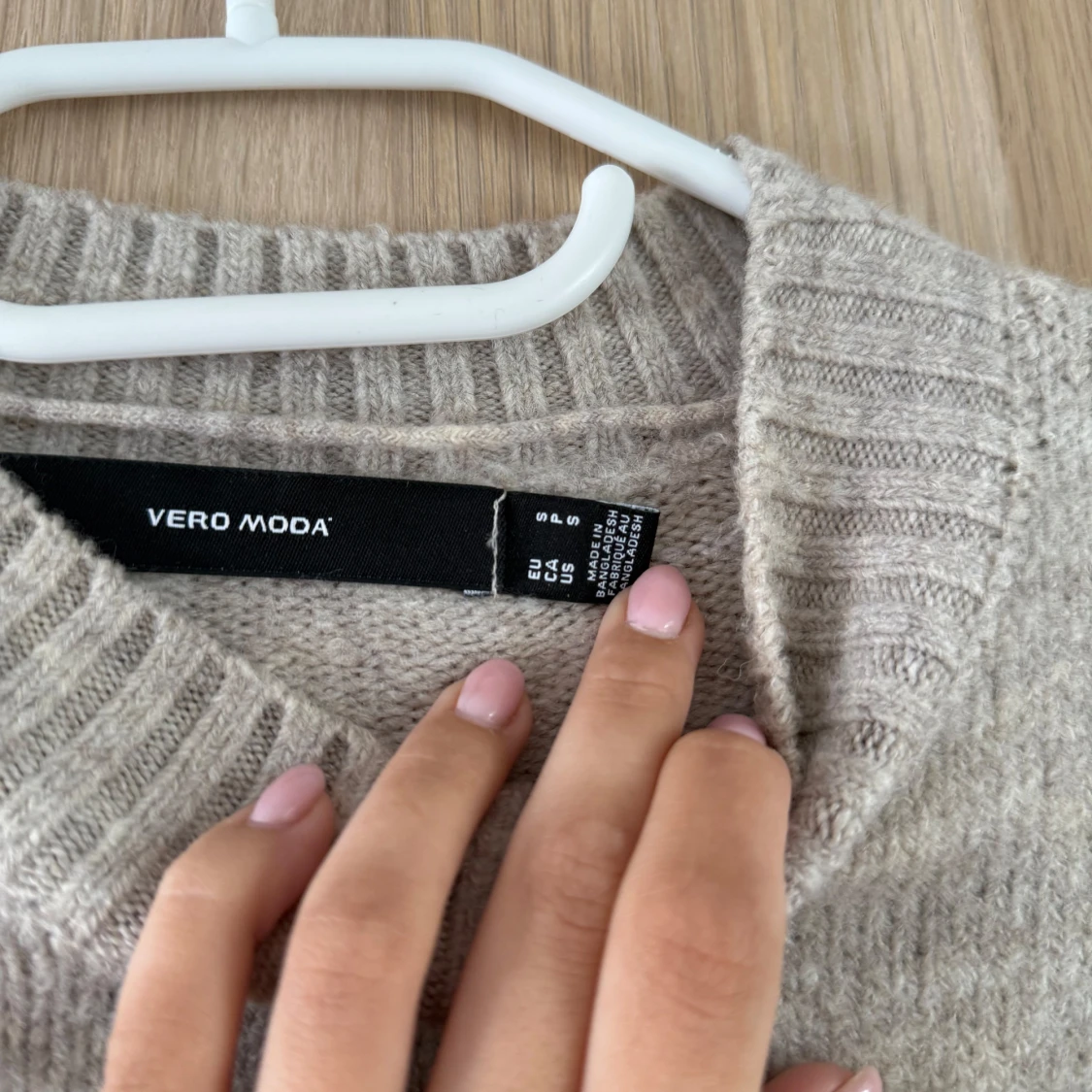 Beige stickad tröja från Vero Moda - 2