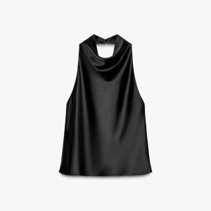 Satin topp zara - Så fin satin topp från zara i XS som aldrig är använd endast testad. Lappar kvar!