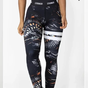 Stronger träningstights - Snygga träningstights från stronger. Storlek S