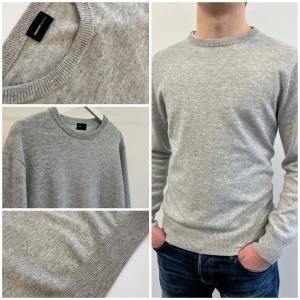 Merinoull & Kashmirtröjor (Nya) - Tjena säljer helt nya tröjor från mitt klädföretag. Crewnecks finns i storlekarna Xs- L medan hoodies finns endast i Large. Se mina tidigare annonser för mer info! Och hör gärna av dig om du har några fler frågor!