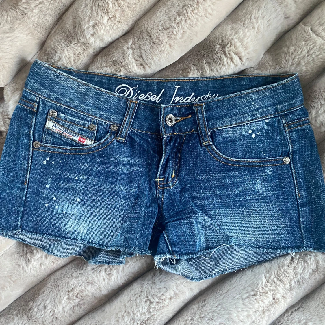 Lågmidjade Diesel jeansshorts  - 1